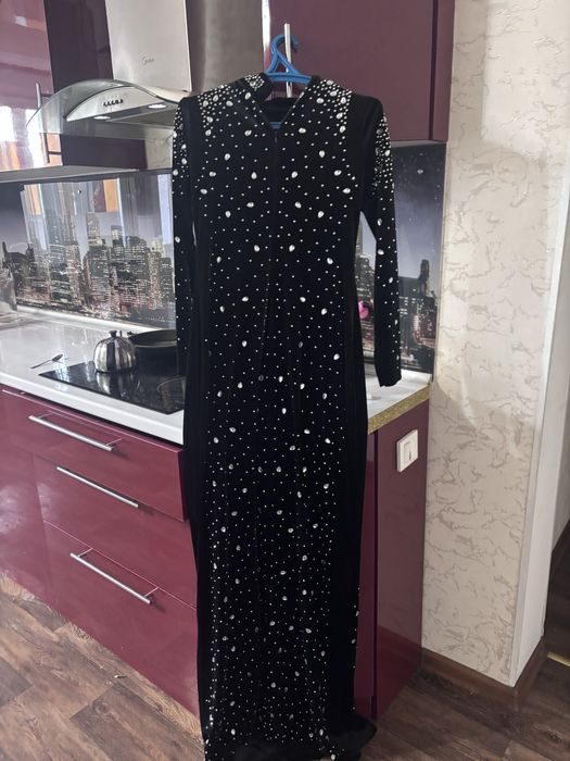 Продам платье вечернее макси