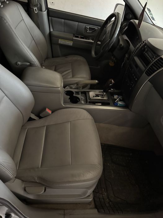 На части KIA sorento  2.5