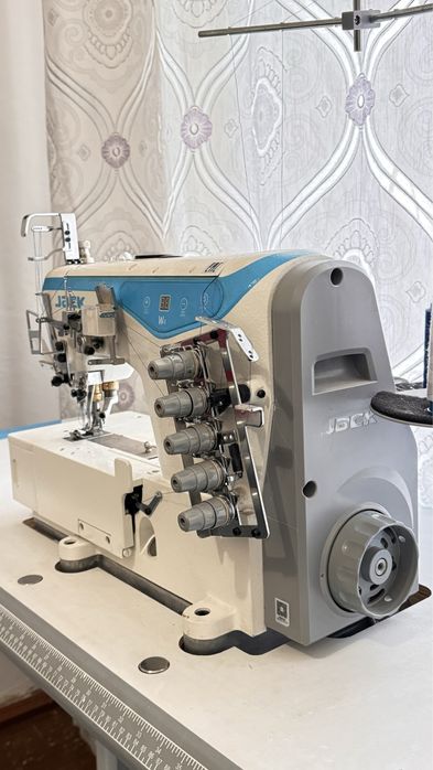 Распошивальная машина jack W4