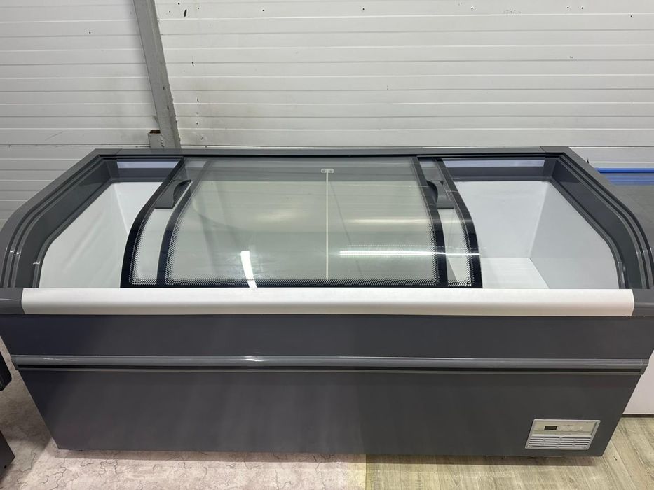 Продам витринный морозильник