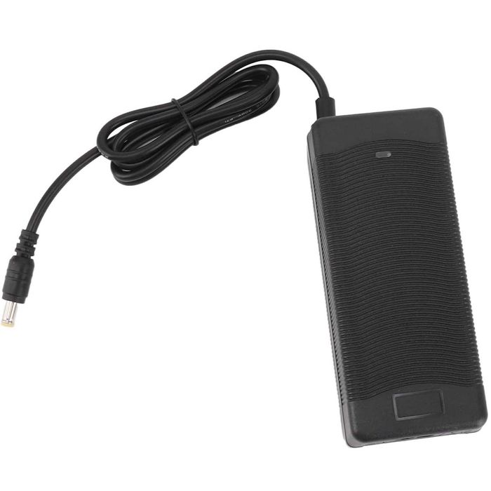 Incarcator Li-Ion 21V 2A pentru acumulatori 18650, 18V si BMS 5S