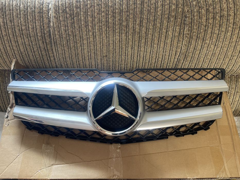 Решотка Mercedes