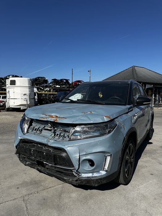 Suzuki Vitara Hibrid AllGrip AVARIAT!