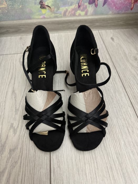 Туфли для бальных танцев