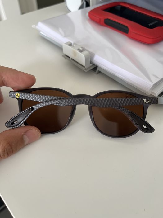 Ray Ban Ferrari продам