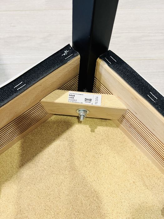 Taburet scaun NILS Ikea pentru masa de machiaj sau copii