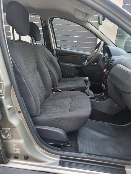 Vând Dacia Duster Motor 1.5 DCi 4x4 an 2010 E5