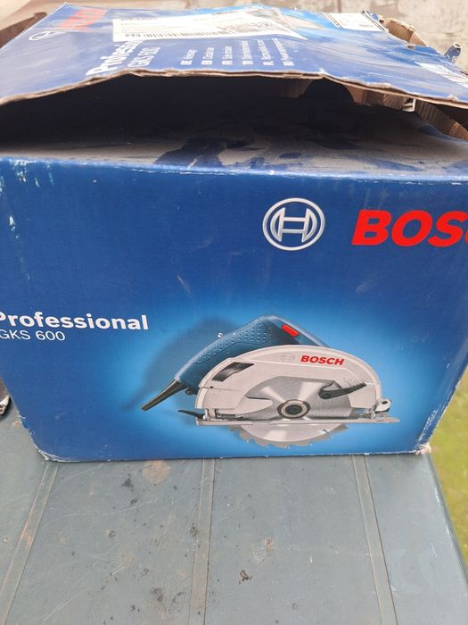 Vând  circular de mână bosch GkS 600