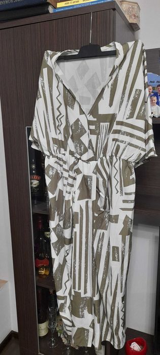 Rochie midi eleganta