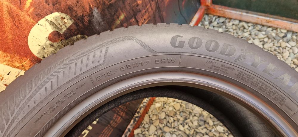 1 Anvelopa Good Year 215 55 R17 M+S . Dot 2022