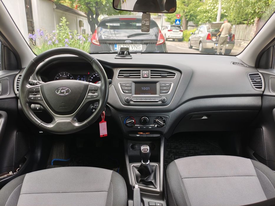 HYUNDAI i20 2019 — imagine 3