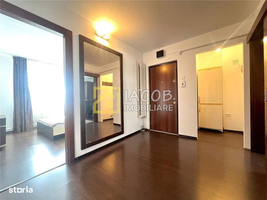 Apartament 3 camere decomandate, strada Martir Horia, Bacau