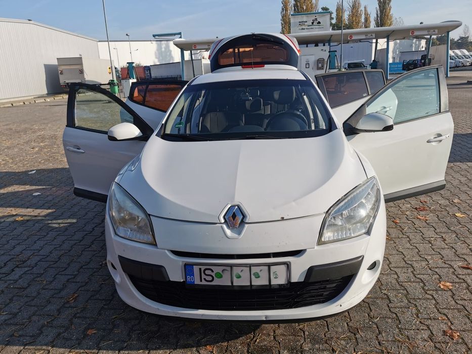 RENAULT Megane