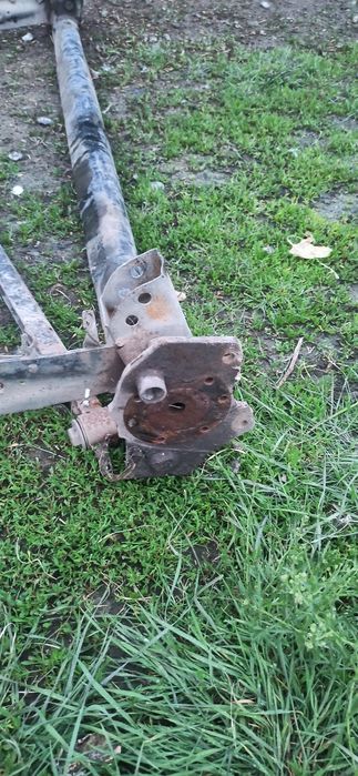 Задняя балка на Ауди Б3