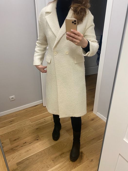 Palton Zara xs material boucle cream