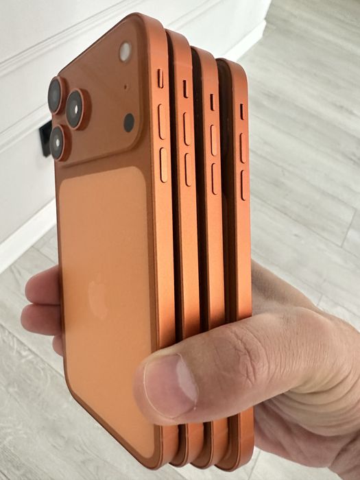 В продаже iPhone 17Pro/XR Оригинал