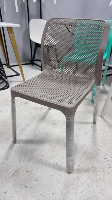 Стул пластиковый "Нова". Цветной.