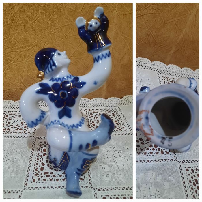 Статуэтка " Скоморох с куклой",  Бронницкий ФЗ "Возрождение". Фарфор,