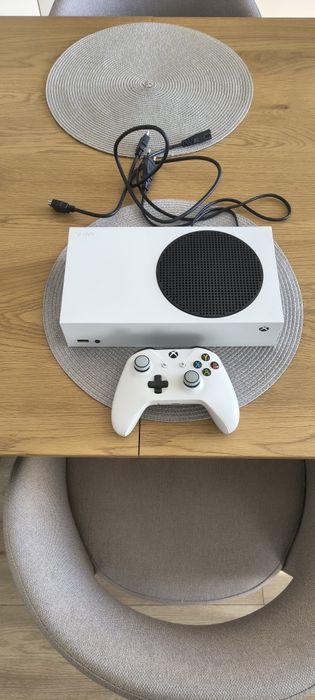 Xbox Series S / 1 controller