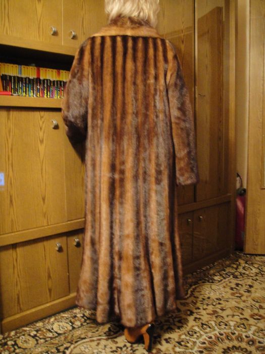 Шуба норковая ( Греция ).
