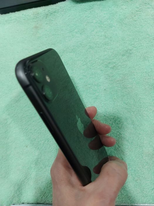 Продам смартфон Iphone 11 128gB,