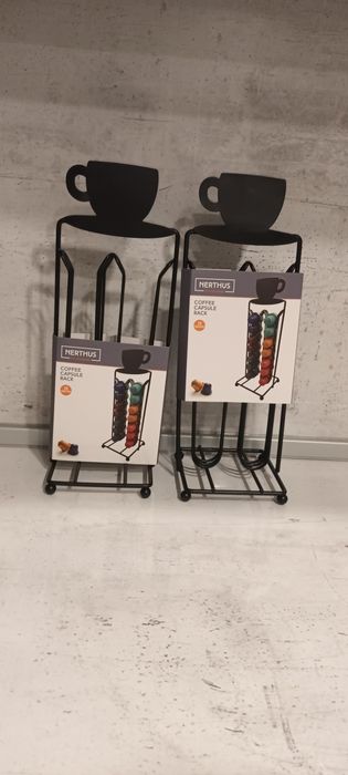 Продавам 2бр стойки за капсули