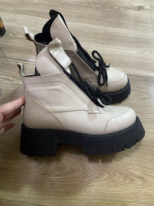 Продам зимние ботинки новые