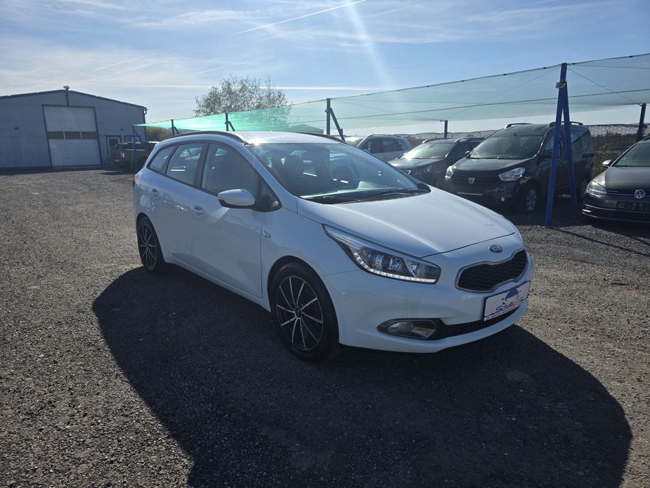 Kia Ceed 1.6crdi 2015 Rate/Cash/Garantie