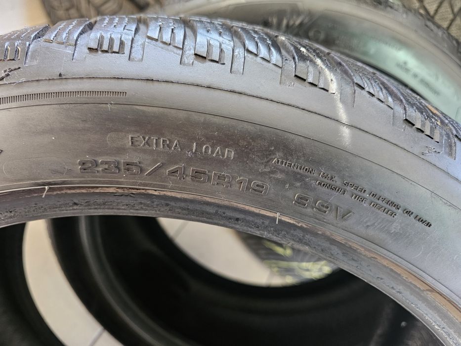 235/45R19 Goodyear DOT 2023