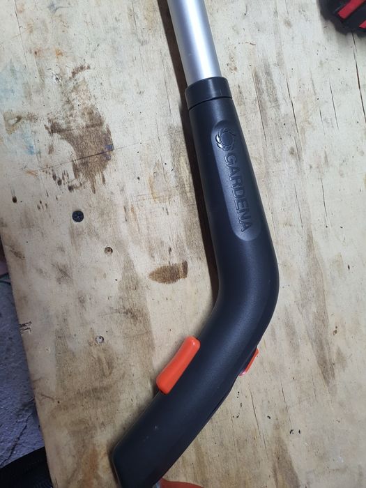 Дръжка за акумулаторна ножица Gardena.