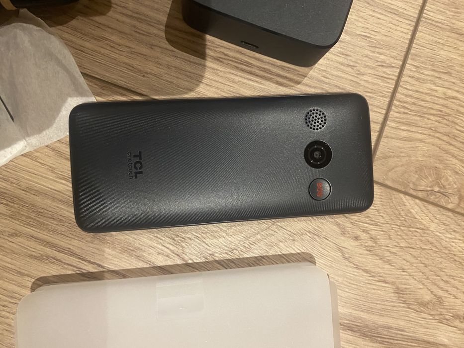 TCL one touch 4042s чисто нов