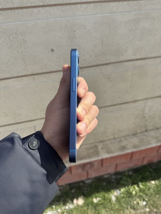 Айфон 13 сатылады