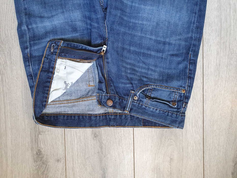 Blugi LEVI'S 514 - Marime W32 L32 (Talie 84 cm)