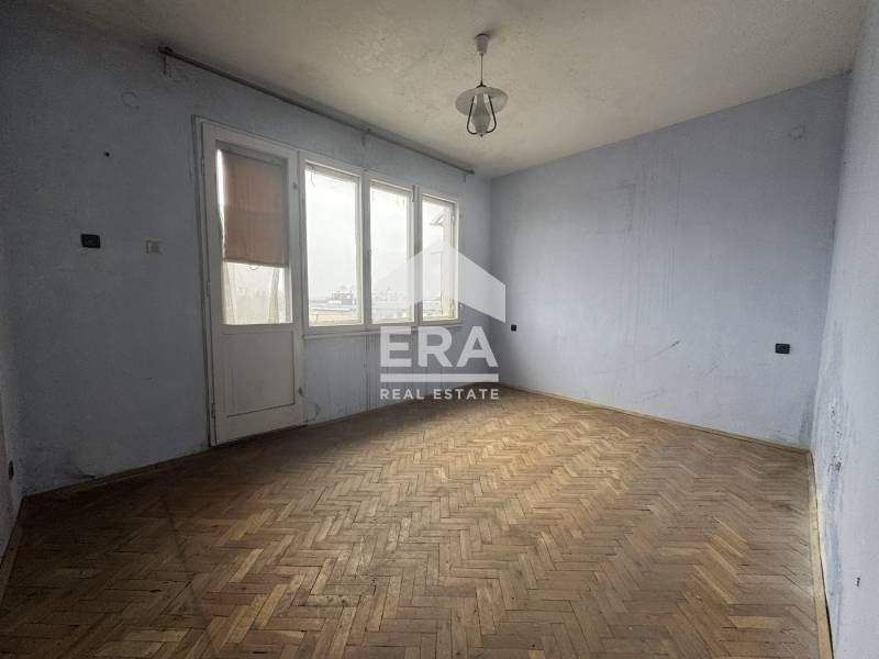 Продава се Тристаен апартамент в Силистра, Център - 96 кв.м за 399 €/кв.м - Снимка #1