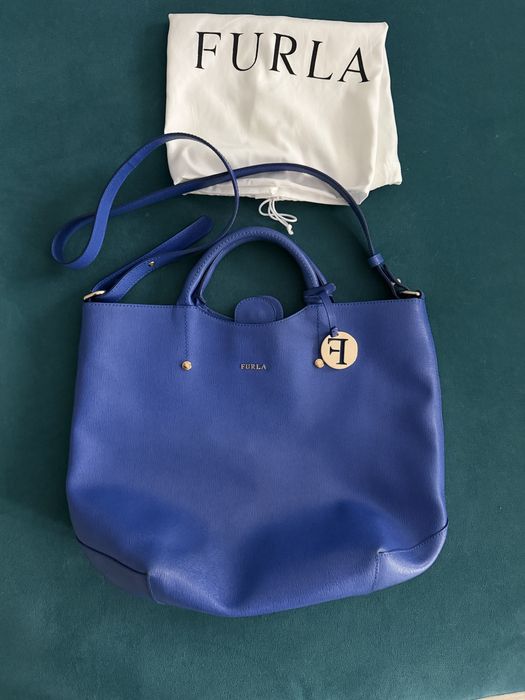 Стилна синя чанта Furla