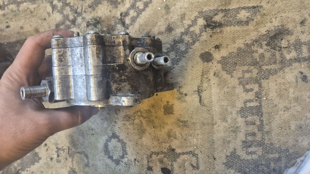 Тандем Помпа BOSCH за VW, АудиСеат,Шкода 2.0ТДИ 140кс BKD 2004- 2009г