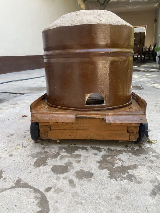 Тандир холати зор яхши холда тагига аравача урнатилган