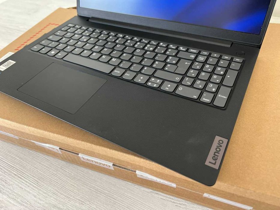 Noutbuk sotiladi , Yangi arzon narxda ,Garantiya bor