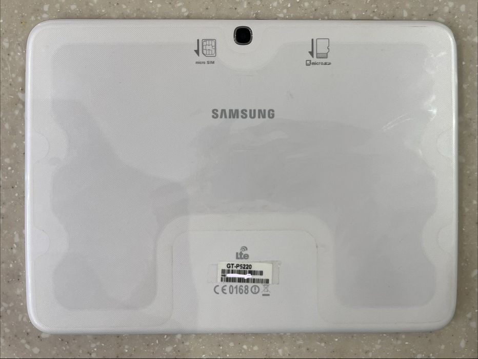 Планшет Samsung Galaxy Tab 3 10.1 LTE (GT-P5220)