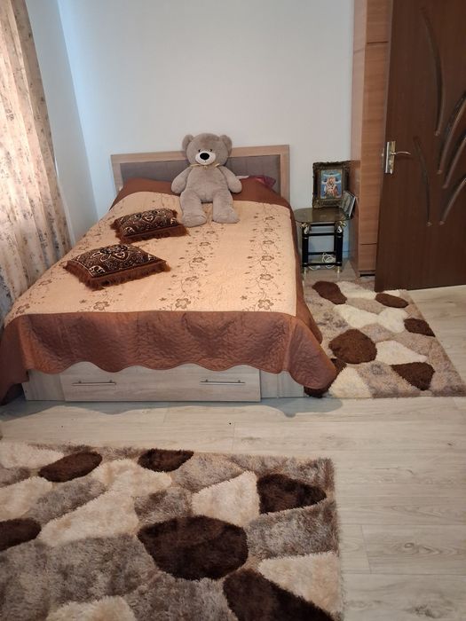 Închiriez garsonieră Mărăcineni blocuri institut 750 lei