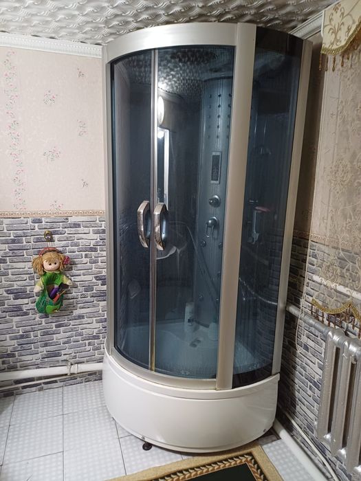 Продам душевую кабинку