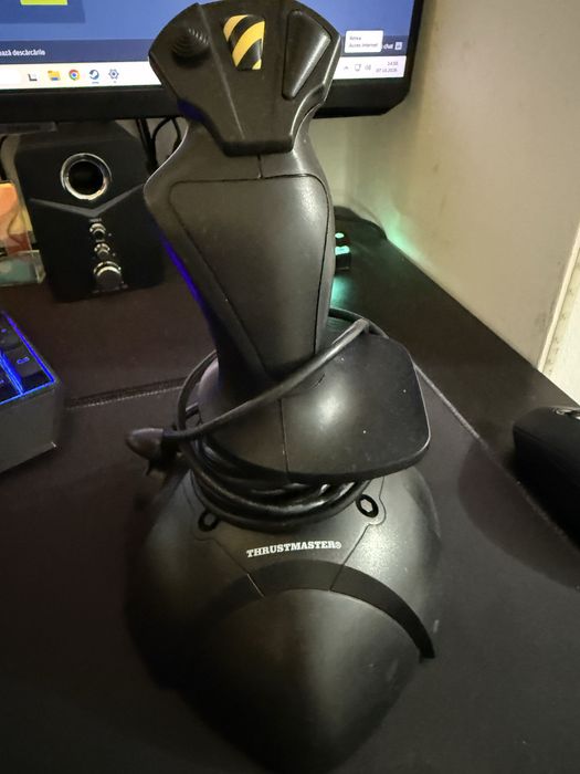 Vand joystick thrustmaster usb