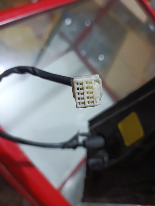 Toyota Sienna зеркало левое