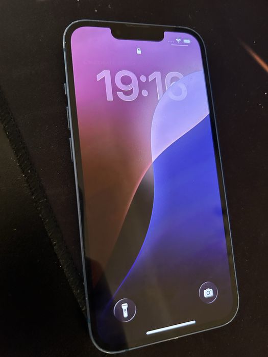 Продам айфон 13 256
