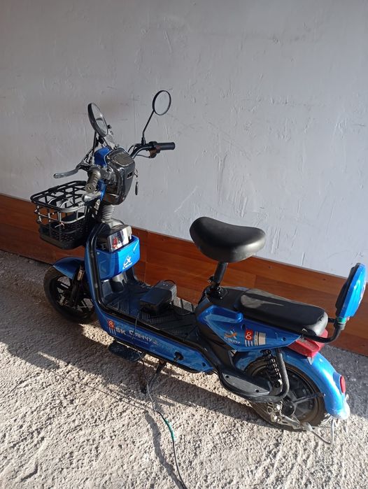 Электроскутер Sk8