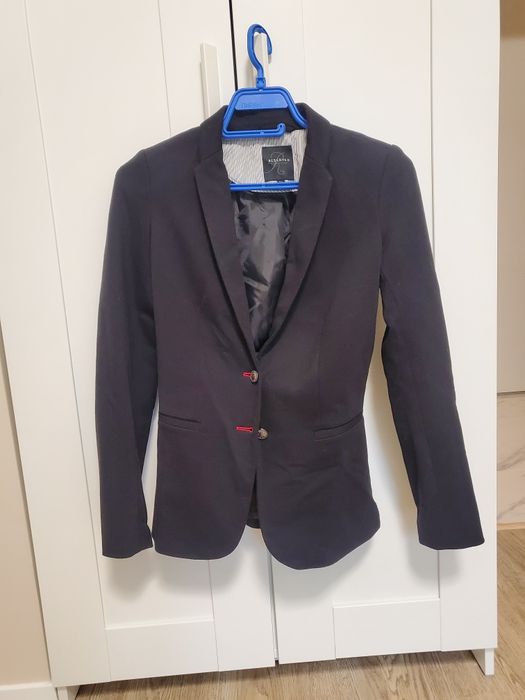 Дамско черно класическо сако хс