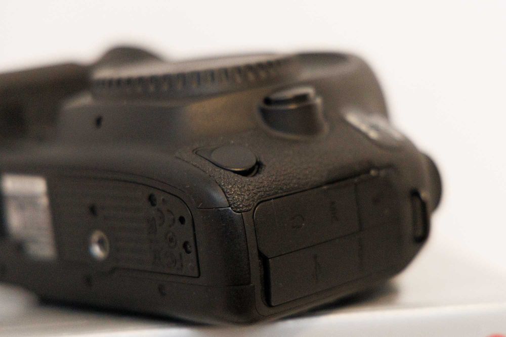 Canon EOS 5D Mark IV +  ACCESORII