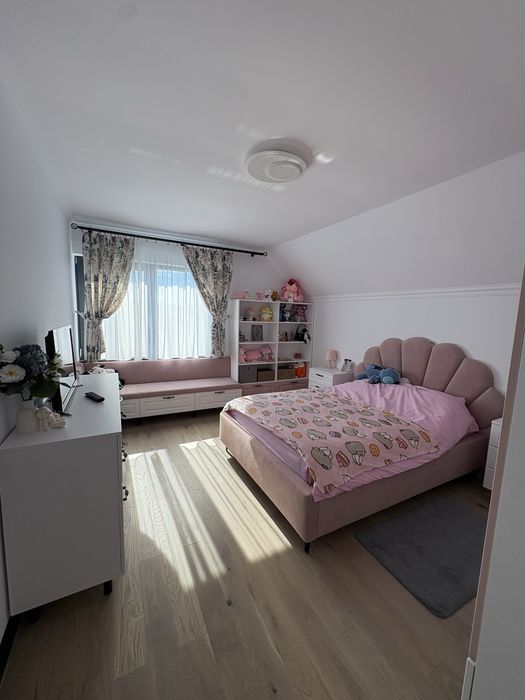 Proprietar, vand casa de 300 mp, teren 1300 mp