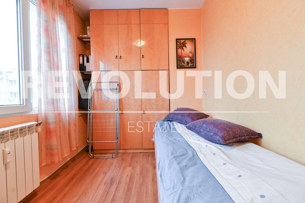 Двустаен апартамент в ж.к. Дружба 2