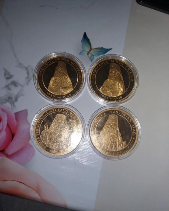 Medalii vechi în stare perfecta